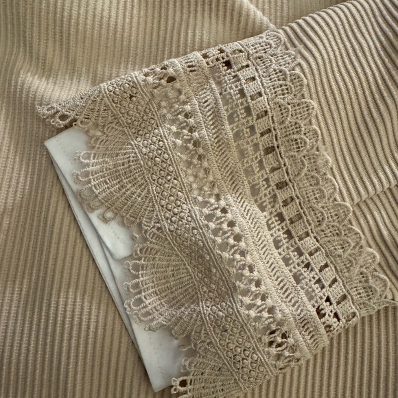 Beige Lace Trim Ribbed Top - Picture 3 of 5